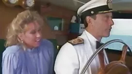 عمة أكثر من ثلاثين إ ...