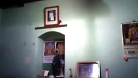 ثلاثة رجال يمارس الج ...