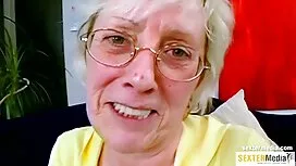 أحضر صديق ليمارس سكس ...