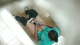 ممرضة وطبيب يستمني س ...