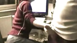 شقراء لعق حفرة ناضجة ...