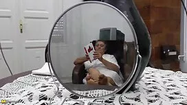 مع شقراء في جوارب أس ...