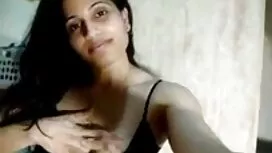 لمست اللص سكسي محارم ...